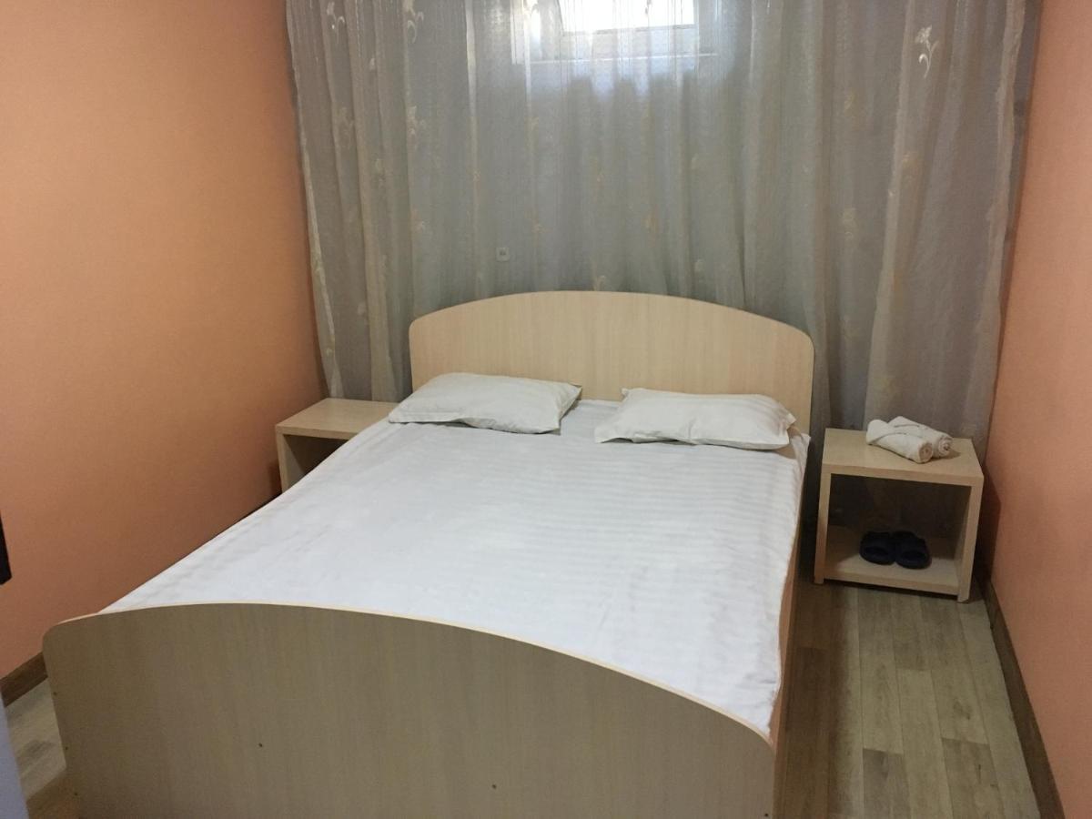 Гостиница"Hostel" Karagandy Buitenkant foto